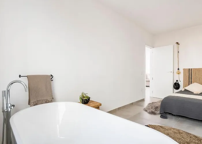 Vacation With Stunning Oceanview Apartment Puerto de Santiago (Tenerife)